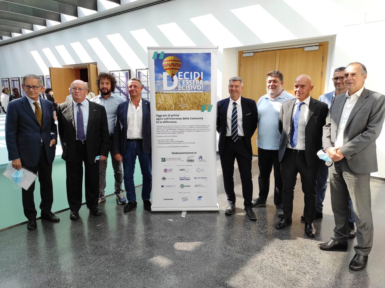 Le associazioni di categoria lanciano il Fondo Sosteniamoci: ecco come i privati possono fare credito alle persone in difficoltà