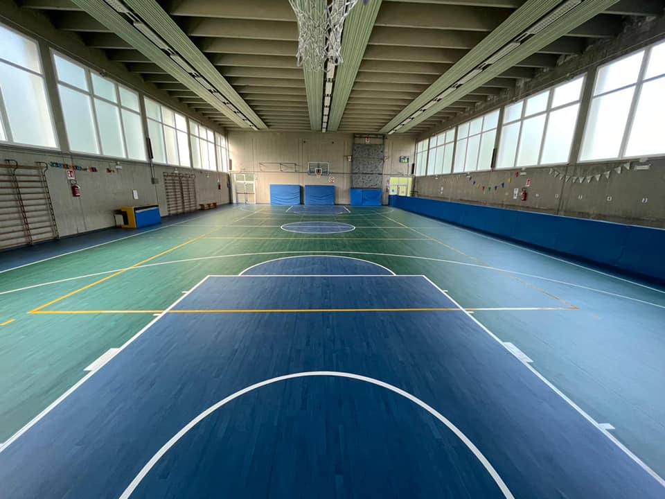 Lavori di riqualificazione completati nella palestra della scuola