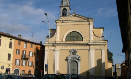 Furto alla parrocchia di Albavilla: via con la cassetta delle offerte