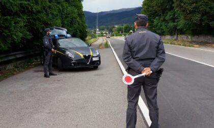 Lavoratori in nero in una pizzeria e in una struttura ricettiva