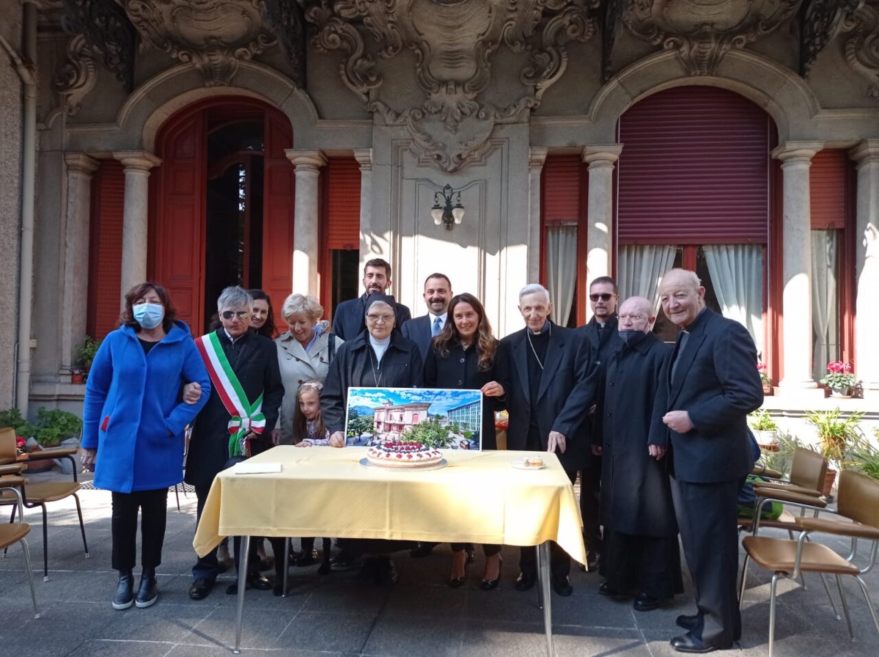 Locatelli a Mandello per i 100 anni del Santa Giovanna Antida, a Como per l’Unione Ciechi