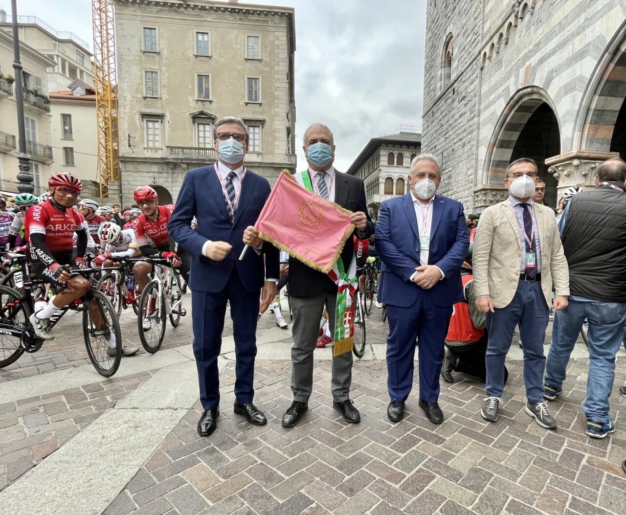 Giro di Lombardia da Como a Bergamo: trionfa Pogacar davanti all’italiano Masnada