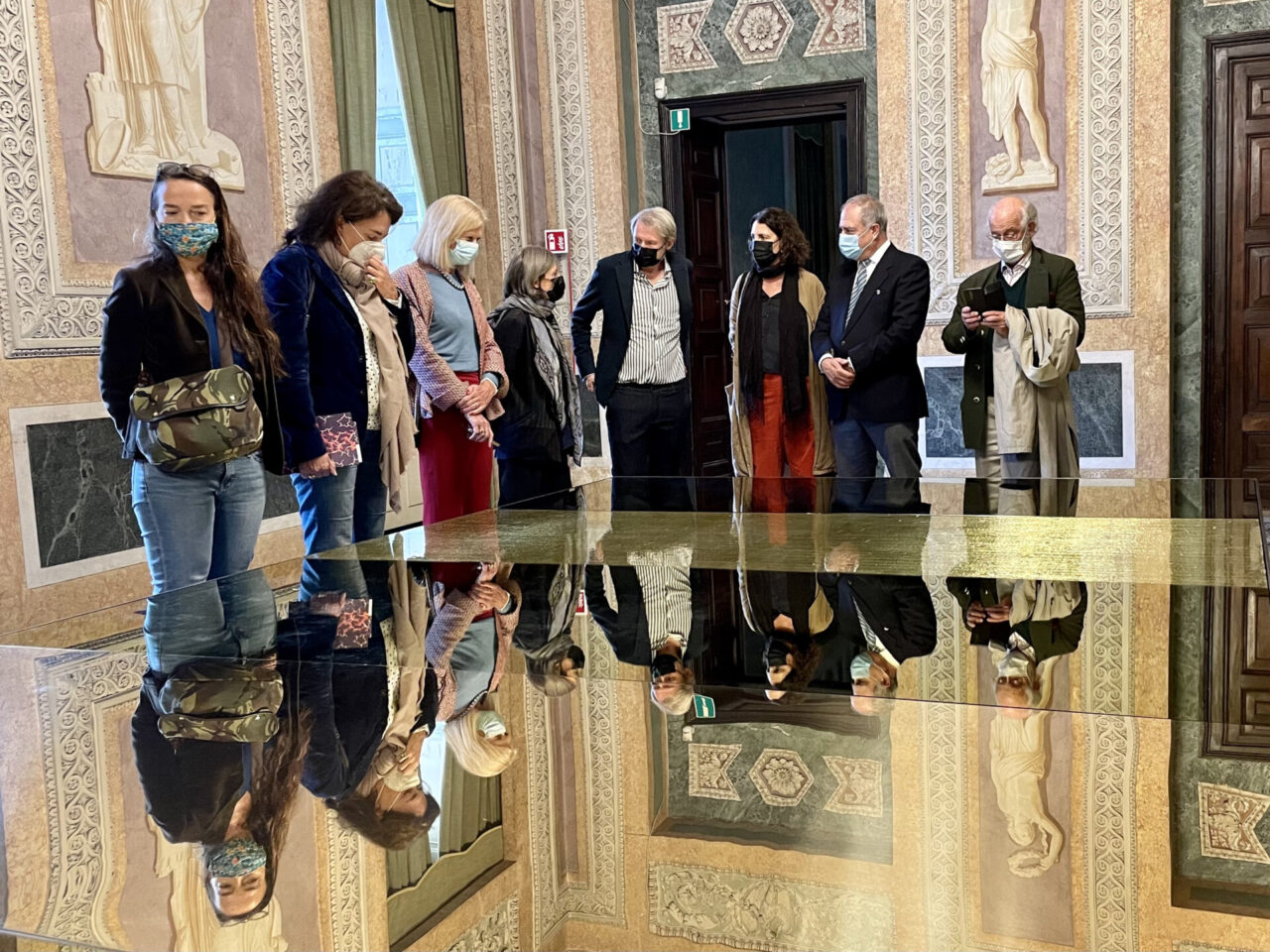 Arte e tessuto: protagonista a Villa Olmo “Il sogno di Antonio”