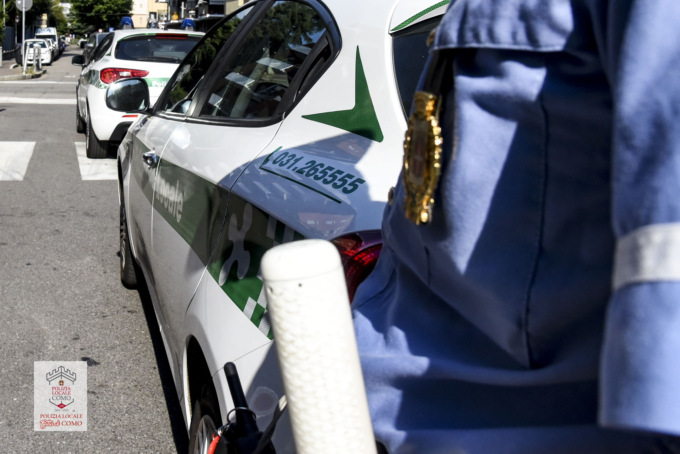 Incidente tra furgone e moto a Como in via Varesina: gravissimo un 29enne