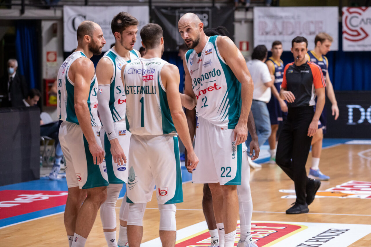 Pallacanestro Cantù riapre la campagna abbonamenti