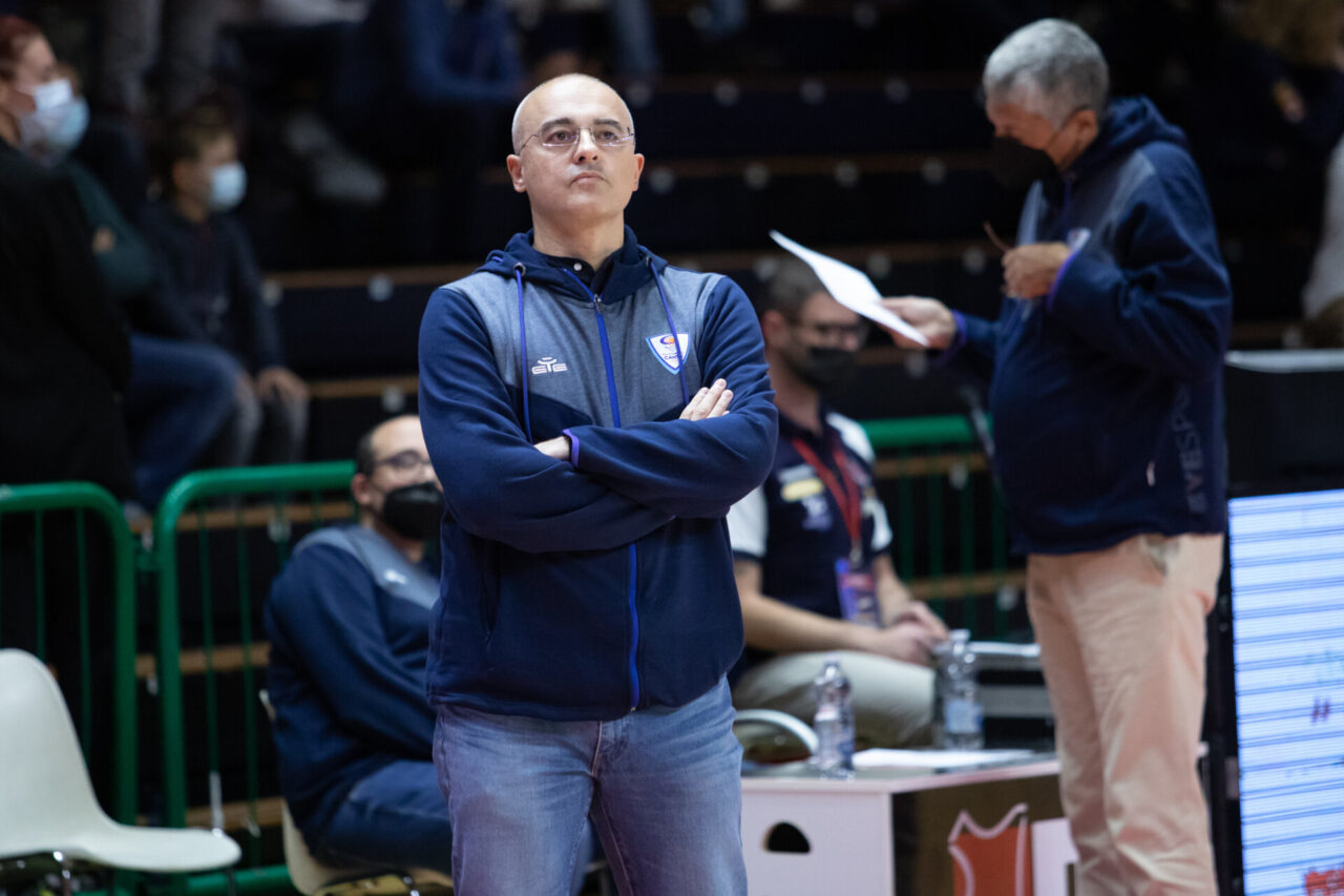 Pallacanestro Cantù vince a Casale Monferrato. Sodini: “Dobbiamo avere più attenzione per i dettagli”