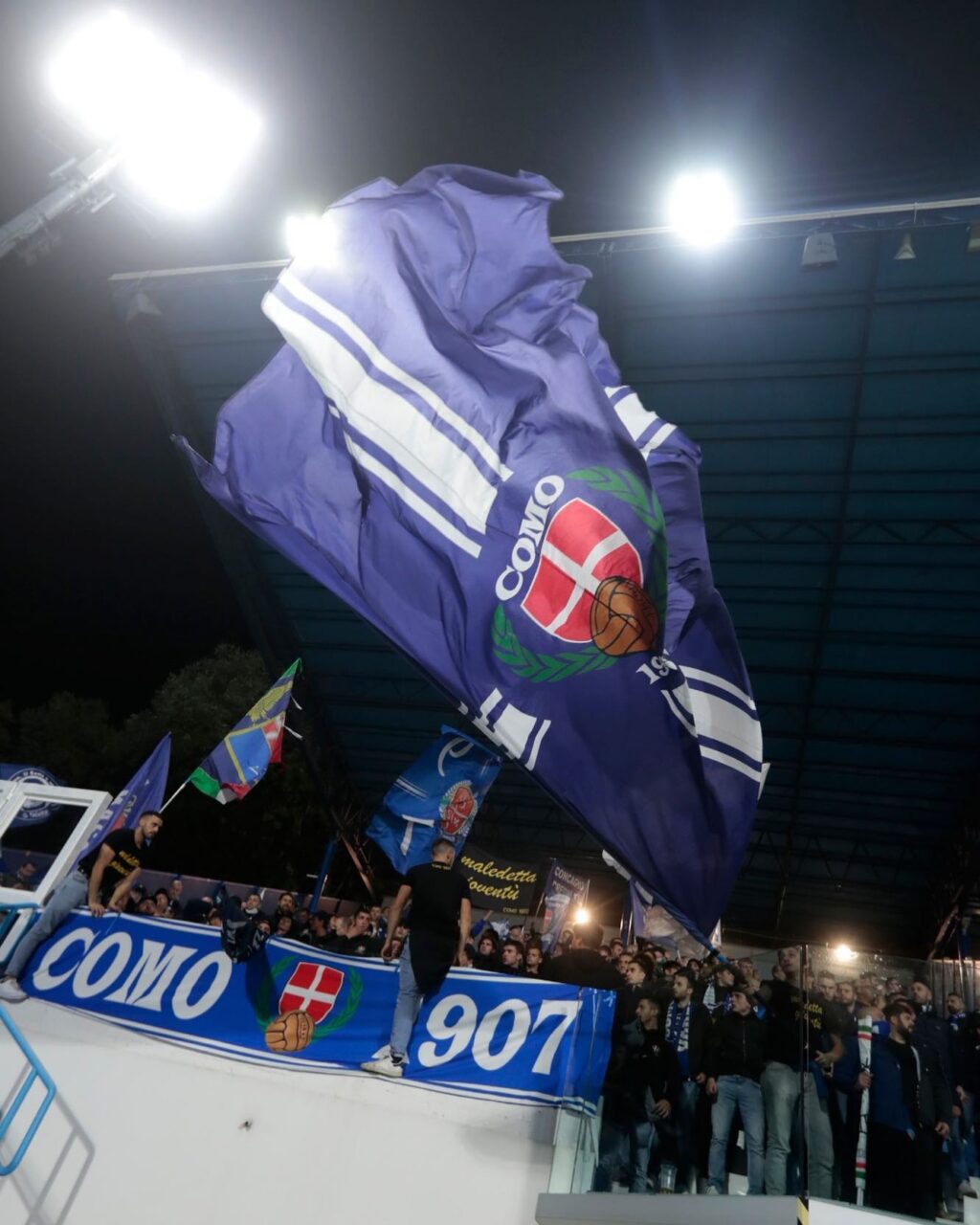 Como calcio il campionato di serie B ripartirà dal 13 agosto e chiuderà la regular season il 19 maggio 