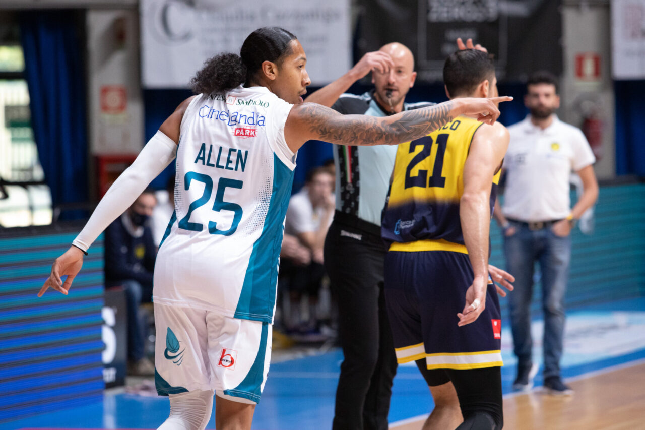 Pallacanestro Cantù altra vittoria con Torino