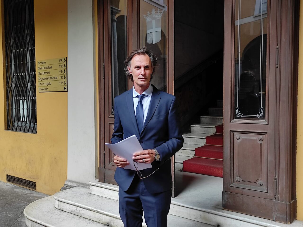 Galli saluta Palazzo Cernezzi: “Quattro anni di un percorso solitario, pensavo di giocare in una squadra. Il sindaco? Non ci siamo ancora parlati”