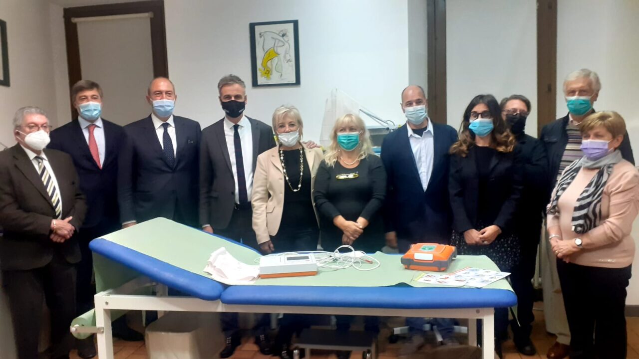 All’ambulatorio “Il sorriso” inaugurati un elettrocardiografo e un defibrillatore