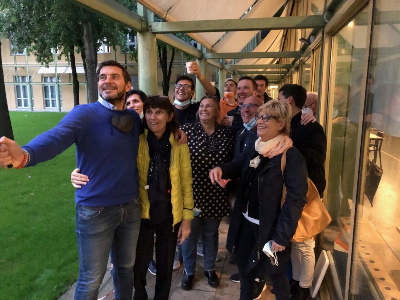 Elezioni Olgiate Comasco 2021, lo spoglio in diretta: Moretti festeggia la vittoria