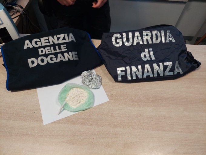 Valico di Brogeda: arrestato un uomo ricercato dal 2014