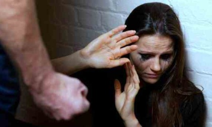Imparare a riconoscere la violenza domestica: corso di Telefono Donna per i soccorritori comaschi