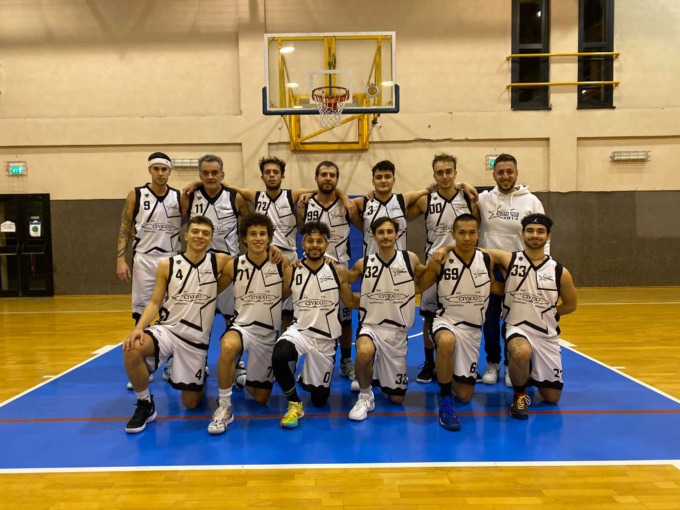 Basket Prima Divisione la Comense vince l’esordio nel girone F superando l’Aurora in volata