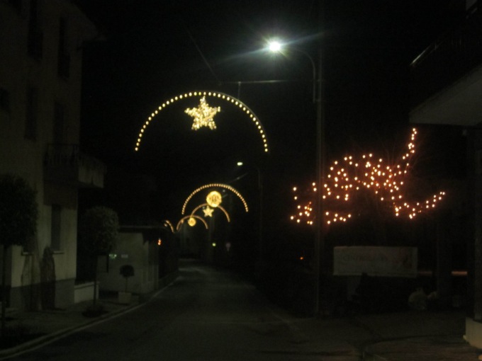 Cremnago prepara le sue luminarie di Natale