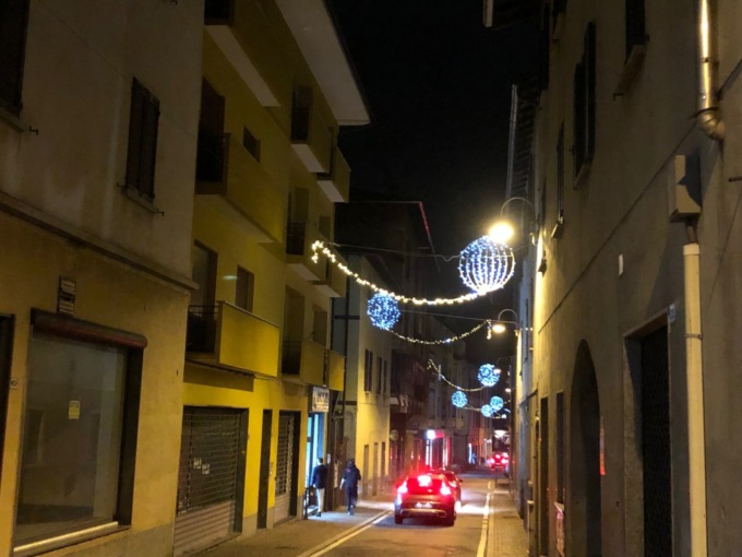Bianco Natale con pista di pattinaggio su ghiaccio e altre sorprese