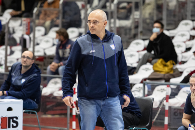 Pallacanestro Cantù, coach Sodini: “La sconfitta? Prima o poi…”