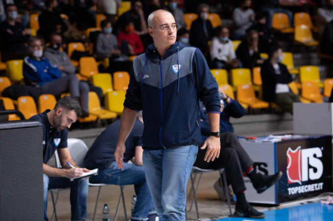 Pallacanestro Cantù: le parole di coach Sodini