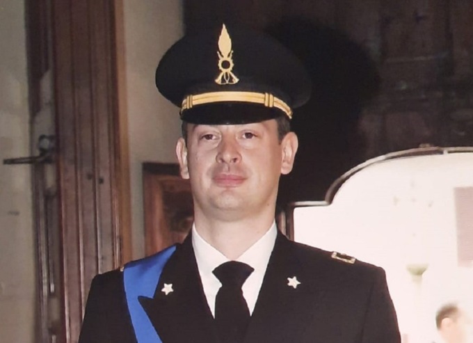 Maggiore dell’Esercito vinto dalla malattia: oggi i funerali