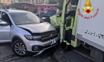 Incidente a Tavernerio: schianto tra due auto e un furgone