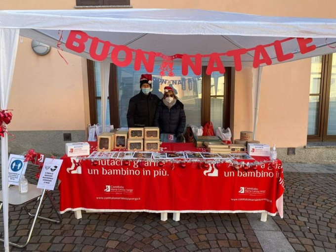 A Novedrate banco vendita di Natale