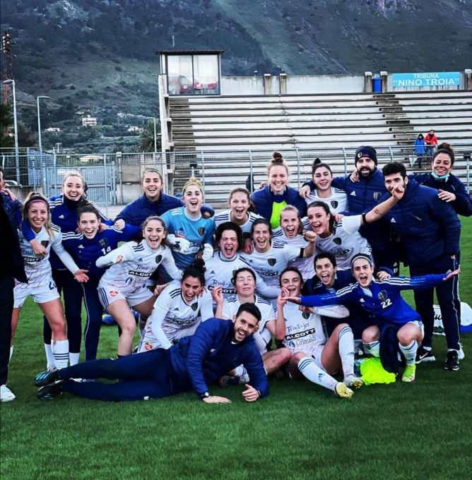 Como Women lariane super dominano il testacoda a Palermo e restano da sole in testa