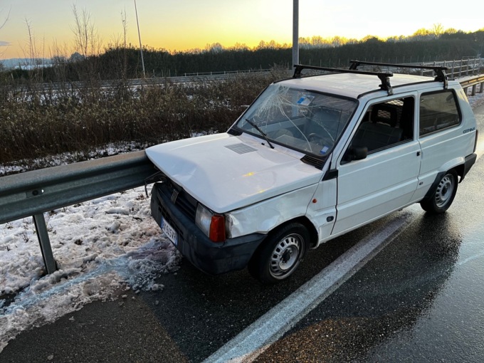 Tamponamento a Villa Guardia, traffico in tilt