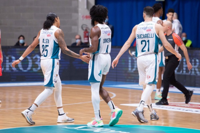 Pallacanestro Cantù non passa: sconfitta  con Givova