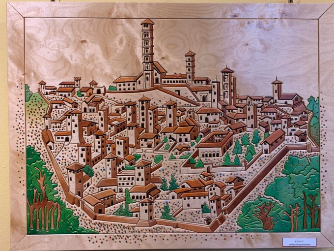 Mostra sotto l’albero, Adriano Marelli presenta la sua “Pittolegno: quando il legno diventa arte”