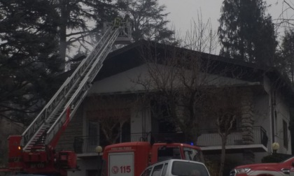 Incendio a Colverde arrivano i Vigili del fuoco
