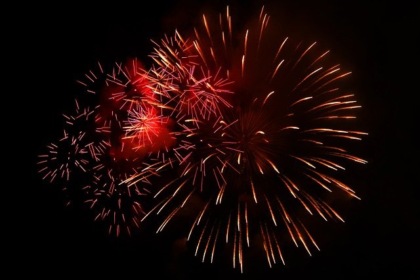 Capodanno, il sindaco vieta l’uso di petardi e fuochi d’artificio