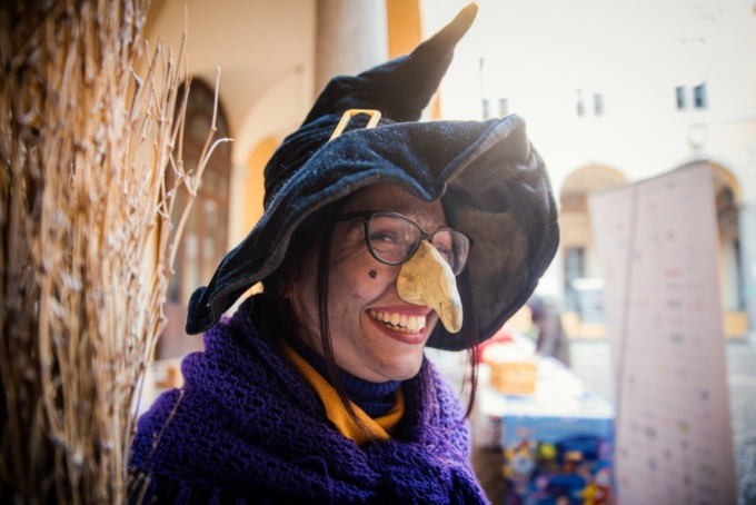 Befana a Como: animazione, giochi con i Vigili del Fuoco e luci fino a domenica 9
