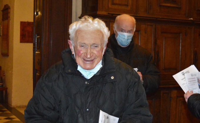 Il prevosto emerito di Cantù festeggia 91 anni: auguri don Lino!
