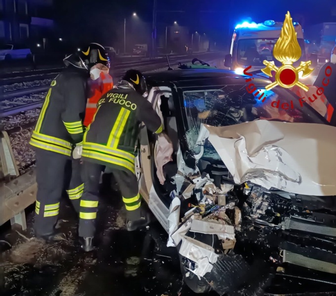 Incidente a Rovello Porro: ferito un 28enne SIRENE DI NOTTE