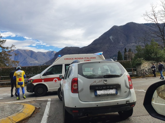 Incidente sulla Regina: investito ciclista a Moltrasio