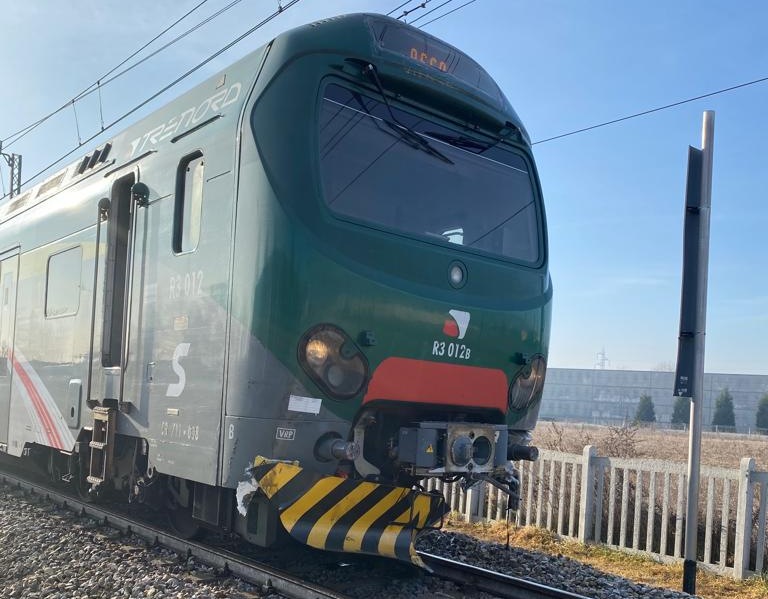 auto treno erba