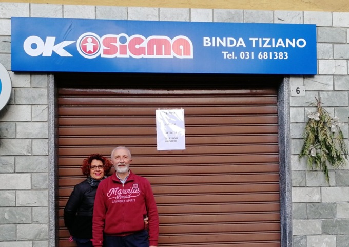 Asso, ha chiuso lo storico alimentari dopo 80 anni di attività: “Cerchiamo un nuovo gestore”