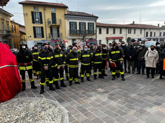 Nuovo mezzo dei Vigili del Fuoco al distaccamento di Appiano Gentile