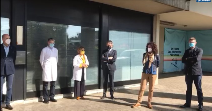 Covid, il punto tamponi di via San Giuseppe s’ingrandisce. Molteni: “A breve un drive through”