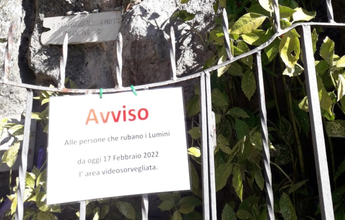 Furti di lumini e atti vandalici alla Grotta della Madonna di Anzano: arrivano le telecamere