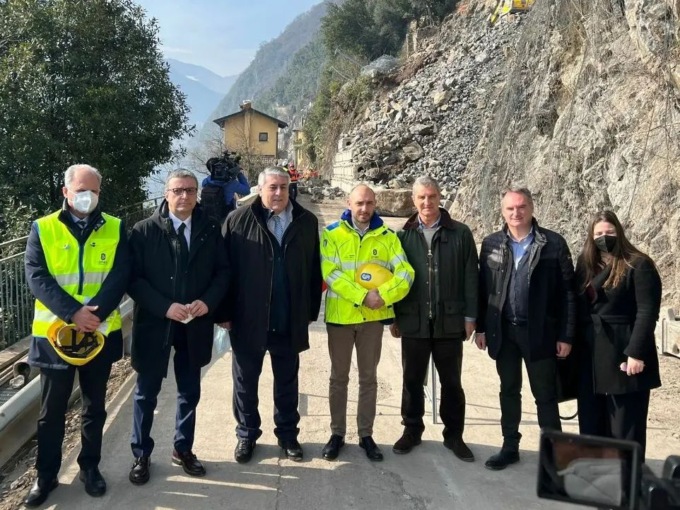 Il viceministro alle Infrastrutture in visita al cantiere della Variante di Tremezzina