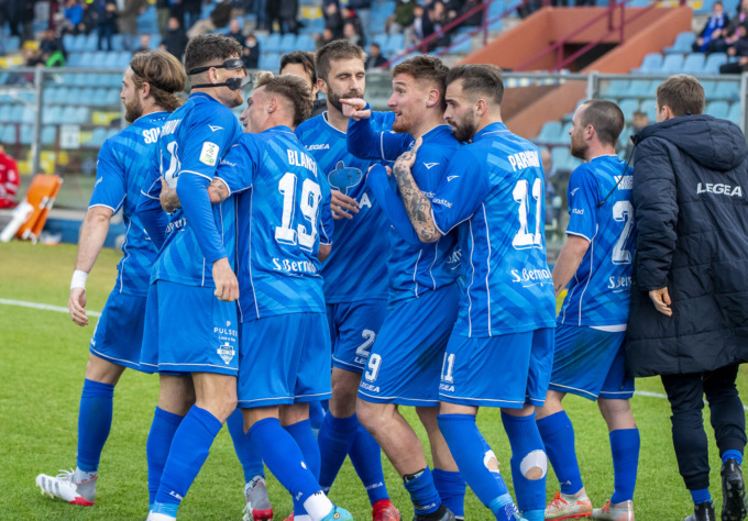 Como calcio domenica da incorniciare: Monza battuto e 44 punti in classifica