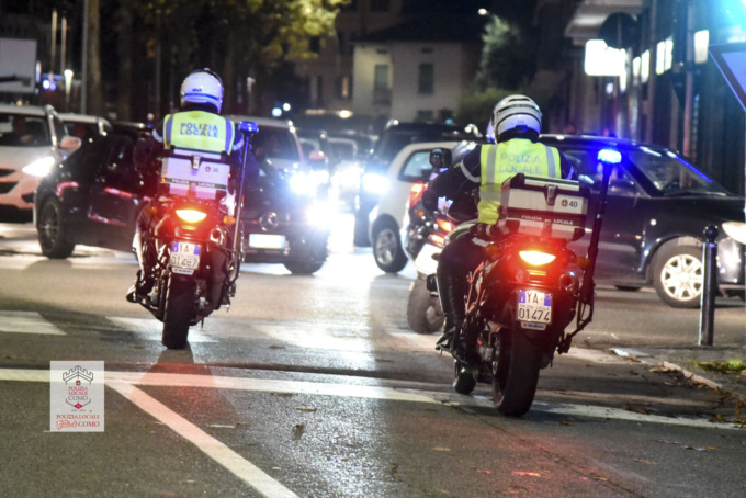 Neopatentato sfreccia per le strade di Albate: la Locale gli ritira la patente, invece di rientrare a casa causa un incidente