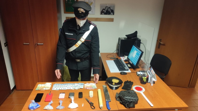 Eroina, cocaina e contanti: arresto nei boschi di Puginate
