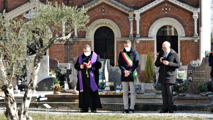 Figino Serenza ricorda le vittime di Covid