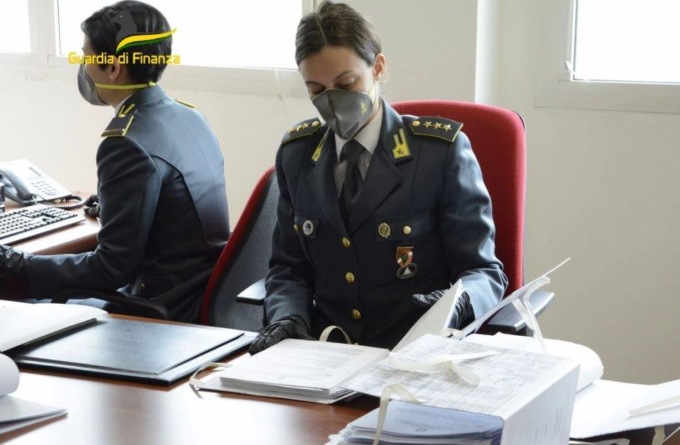 Confiscati quattro immobili agli eredi di una persona con legami mafiosi