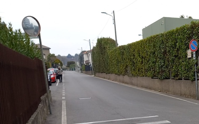 Maxiantenna a Caccivio, petizione e raccolta firme