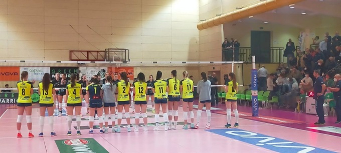 Albese Volley la Tecnoteam parte bene ma poi si arrende in gara 1 a Sassuolo