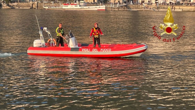 Como, il corpo di un 56enne recuperato nel lago alla diga foranea