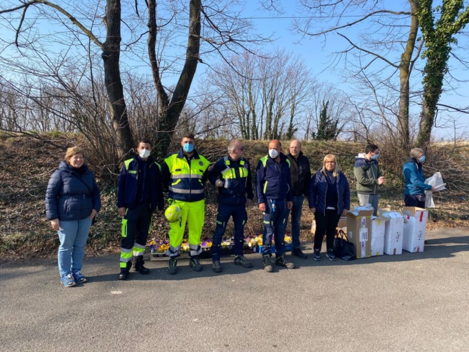 “Puliamo con i fiori”, al Lambrone bambini e famiglie